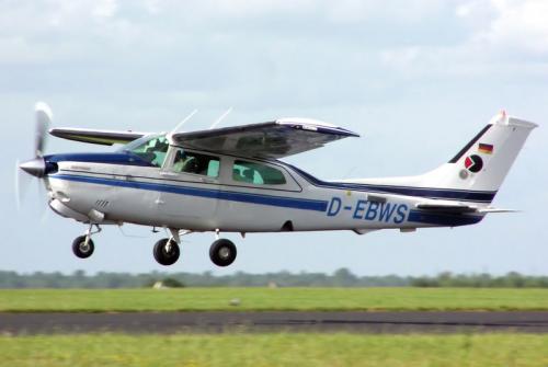 Cessna 210