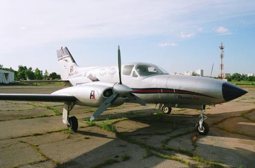 Cessna 425