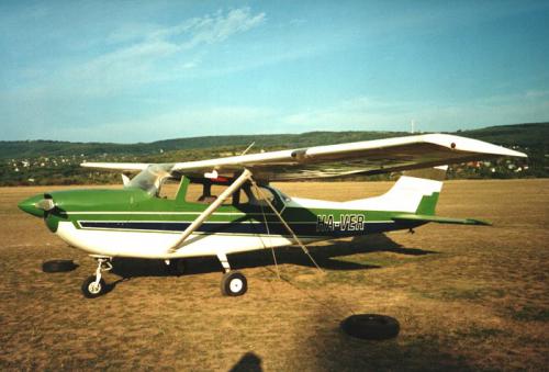 /userfiles/image/light/cessna175.jpg